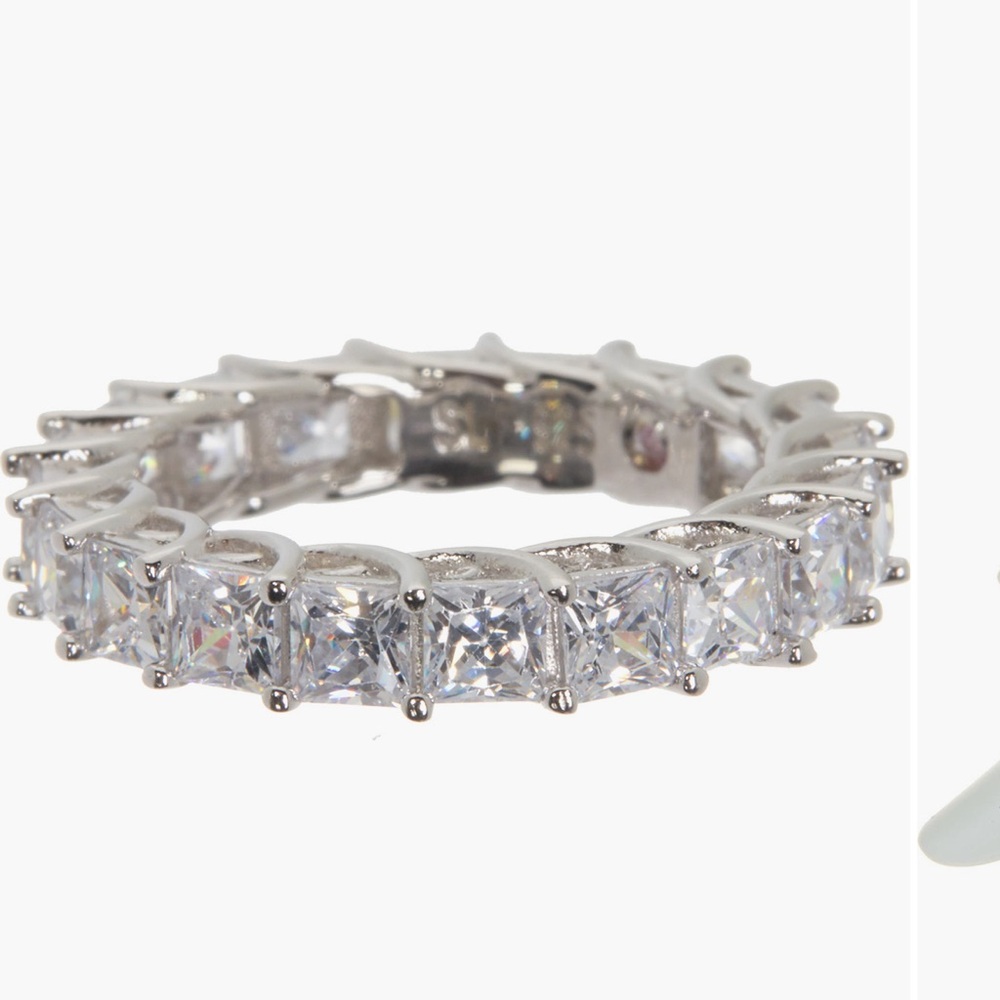 Elegant Silver Women's Ring